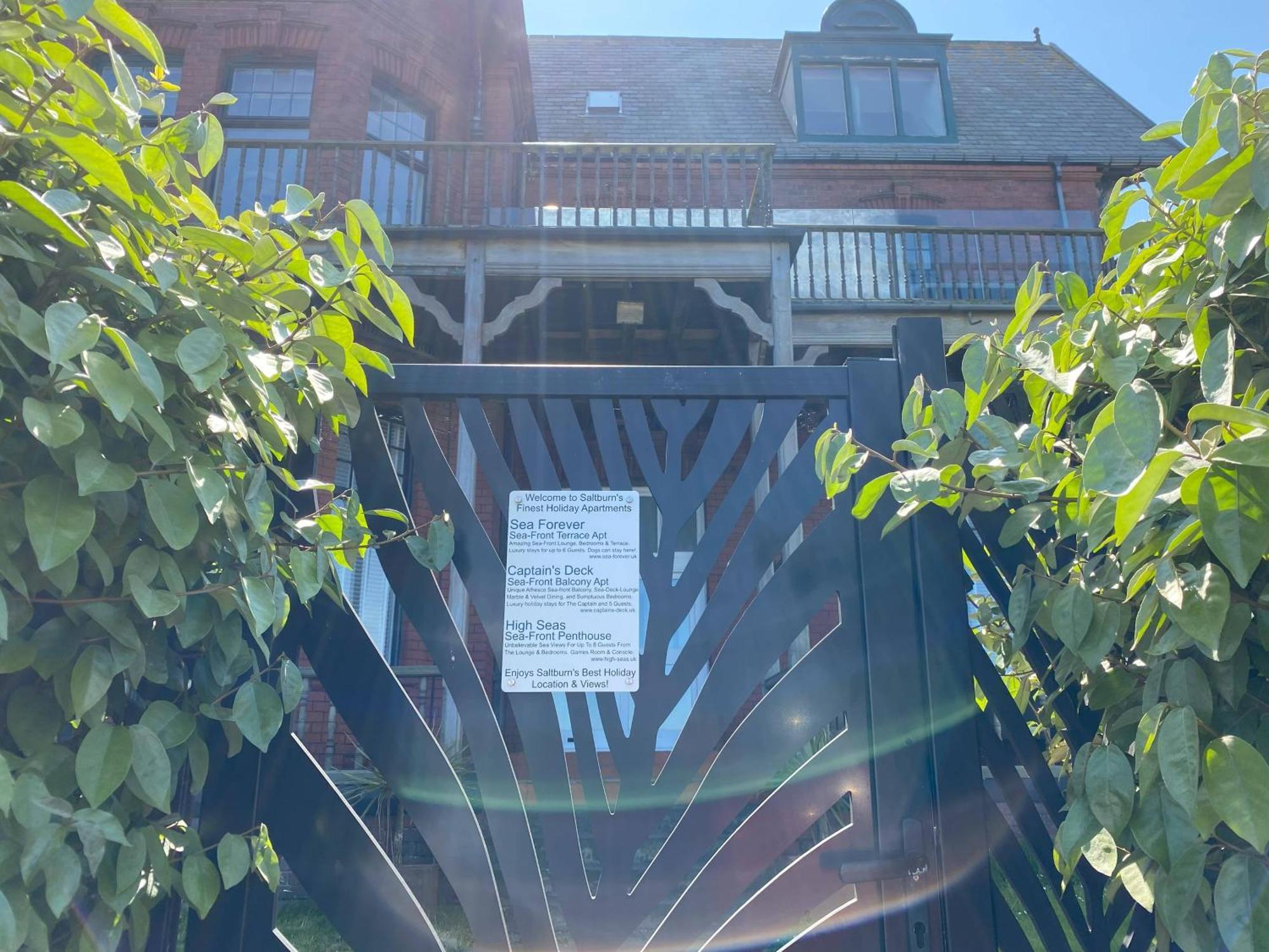 Captain'S Deck Beach Balcony Perfectlysaltburn Bagian luar foto